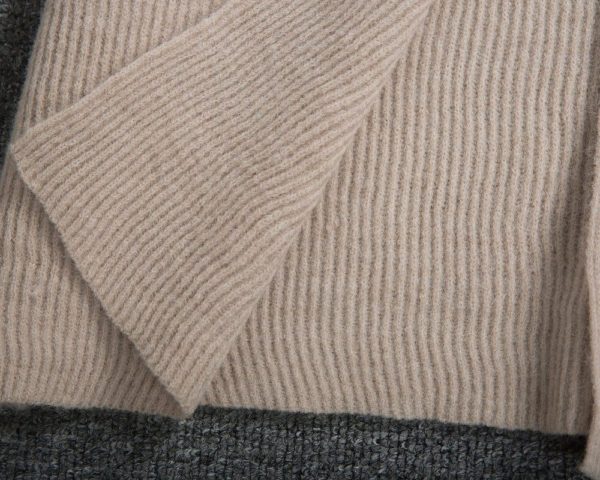 Classic Beige Long-Sleeve Pocket Cardigan